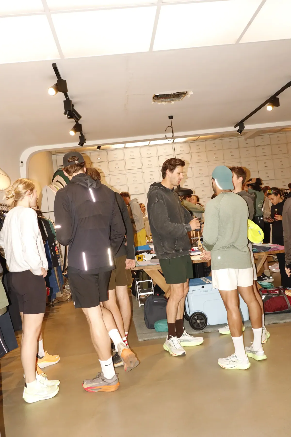 HOKA Healthy Freaks Antwerp — image 9 of 14
